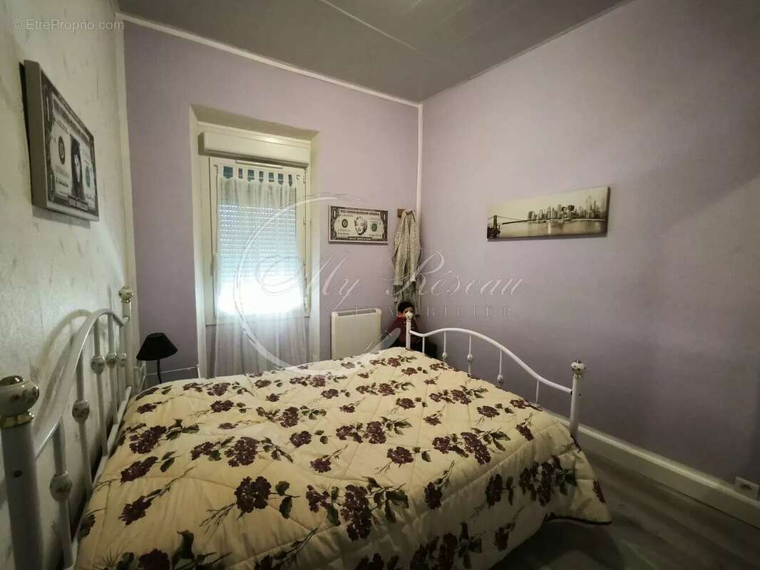 Maison à SAINT-LAURENT-DE-LA-CABRERISSE