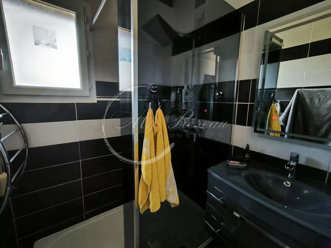 Maison à SAINT-LAURENT-DE-LA-CABRERISSE