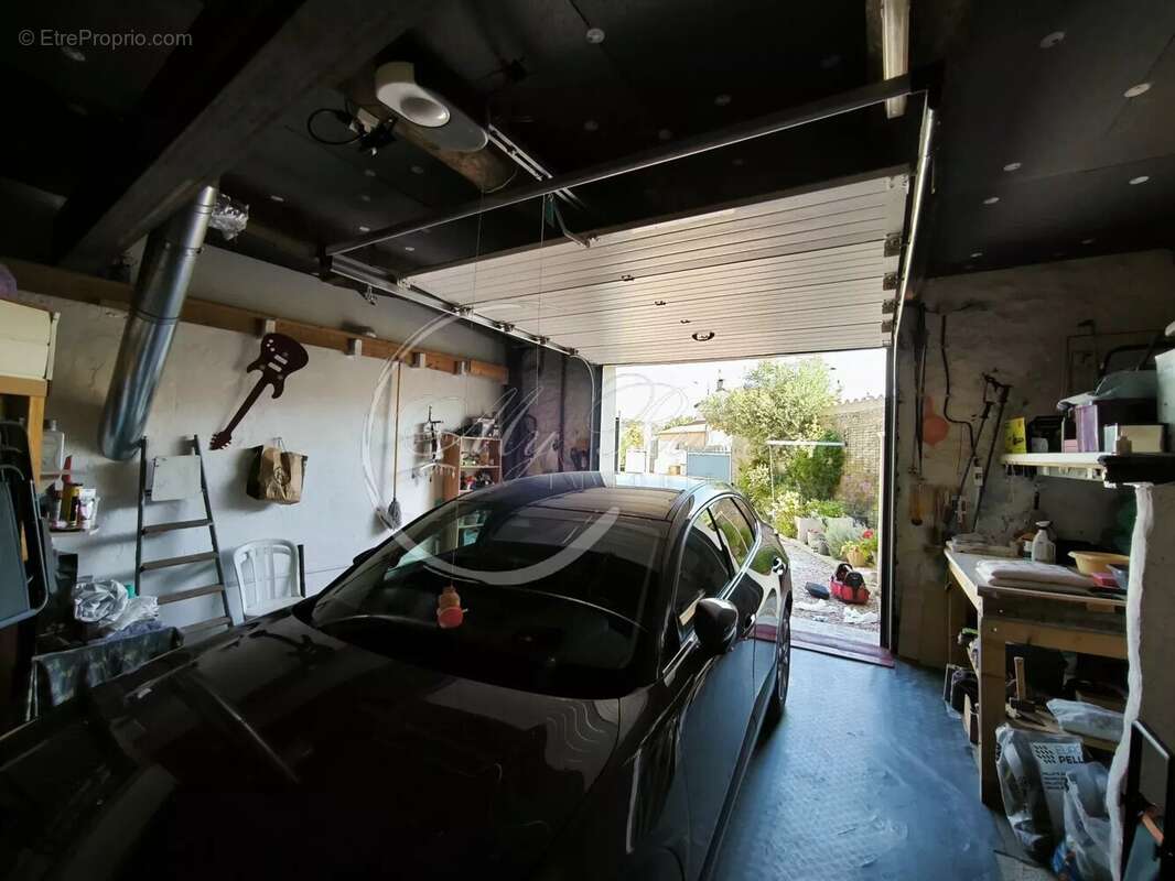 Maison à SAINT-LAURENT-DE-LA-CABRERISSE