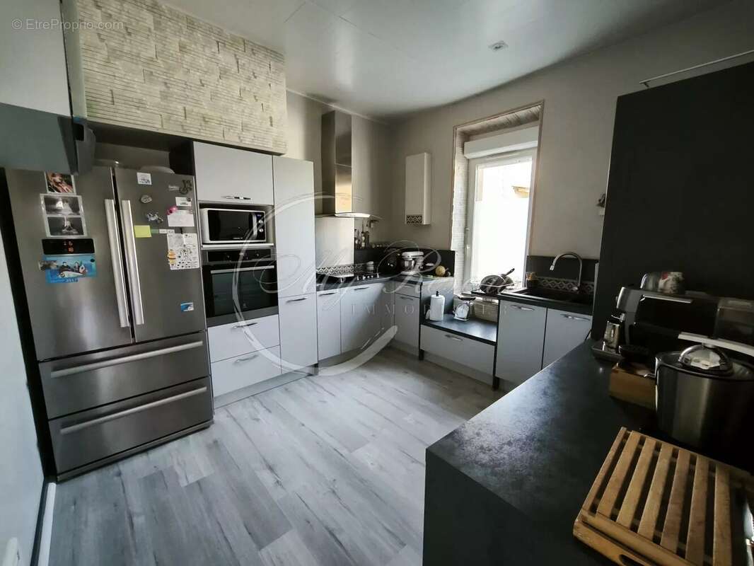 Maison à SAINT-LAURENT-DE-LA-CABRERISSE