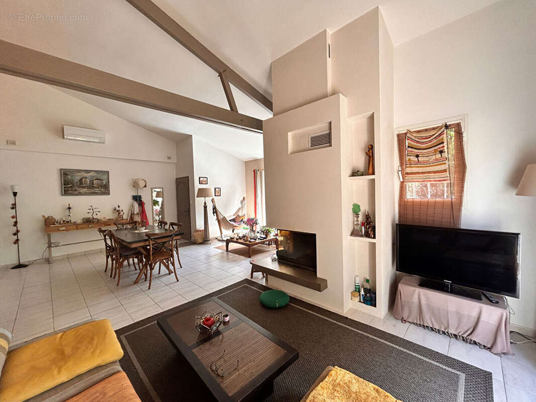 Maison à SAINT-JULIEN-DE-CONCELLES