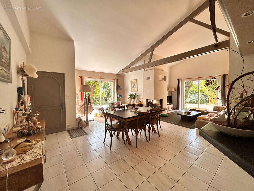 Maison à SAINT-JULIEN-DE-CONCELLES