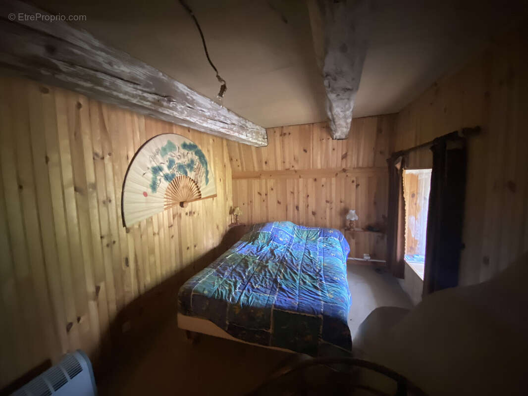 Maison à SAINT-JULIEN-PUY-LAVEZE