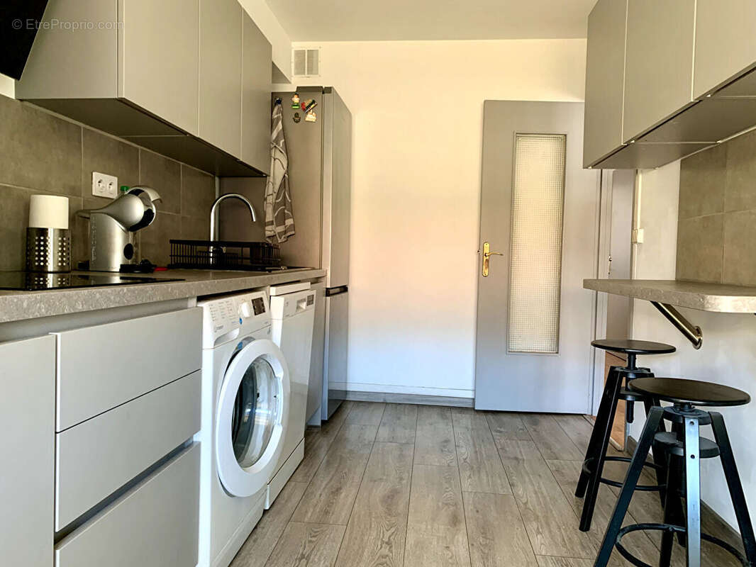 Appartement à MARSEILLE-5E