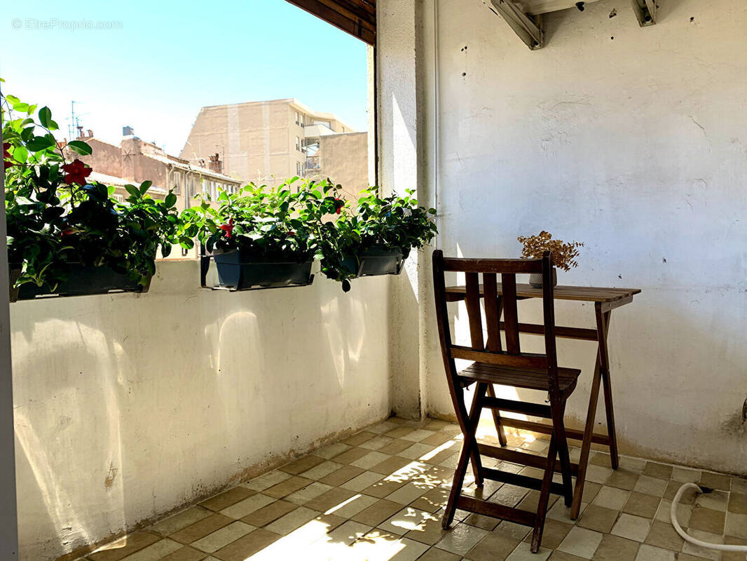 Appartement à MARSEILLE-5E