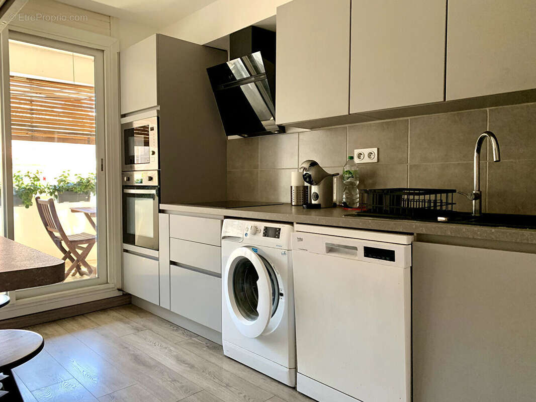 Appartement à MARSEILLE-5E