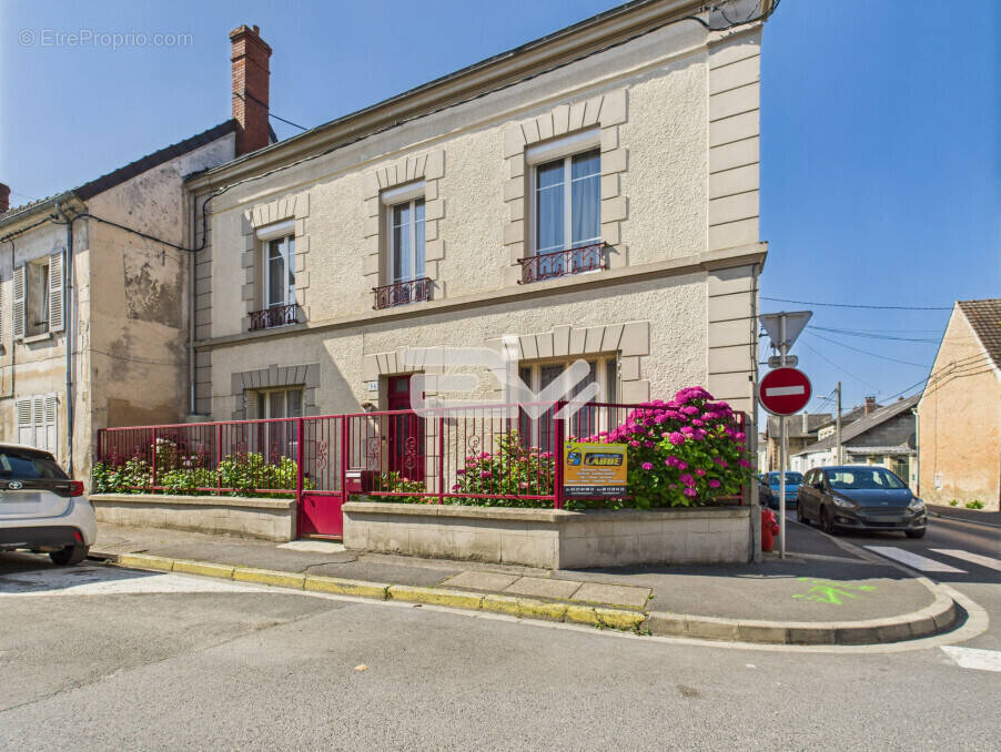 Maison à FERE-EN-TARDENOIS