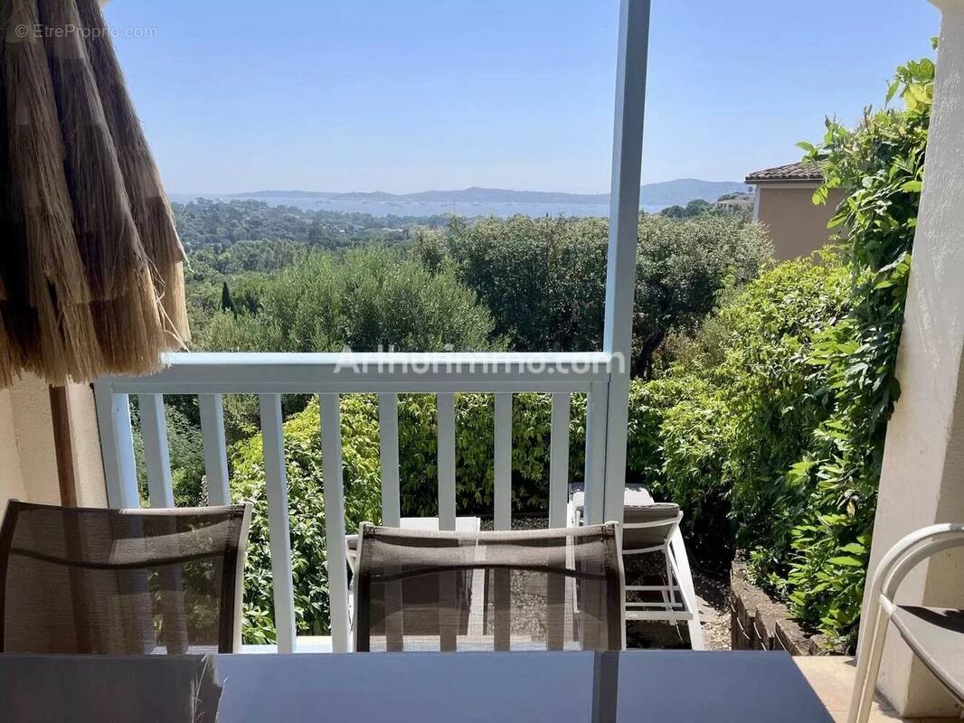 Appartement à GRIMAUD