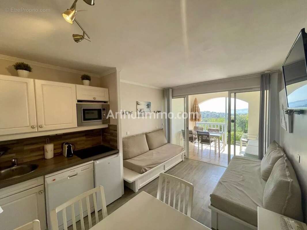 Appartement à GRIMAUD