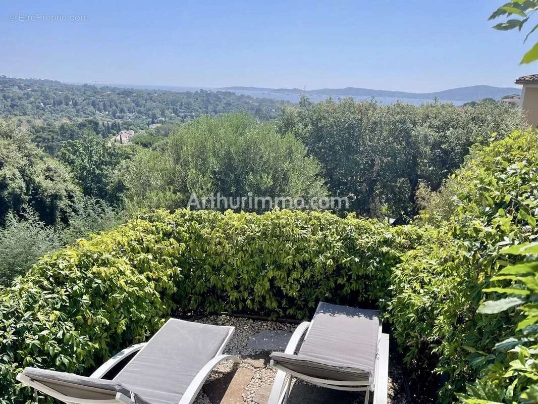 Appartement à GRIMAUD