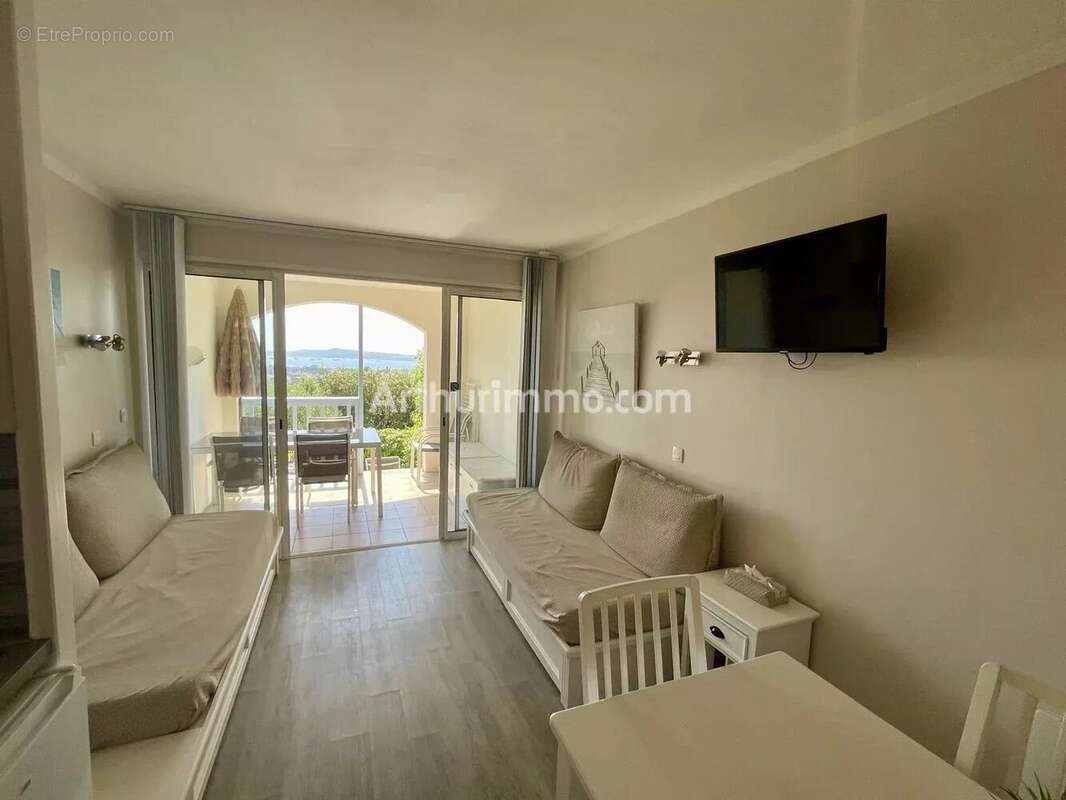 Appartement à GRIMAUD