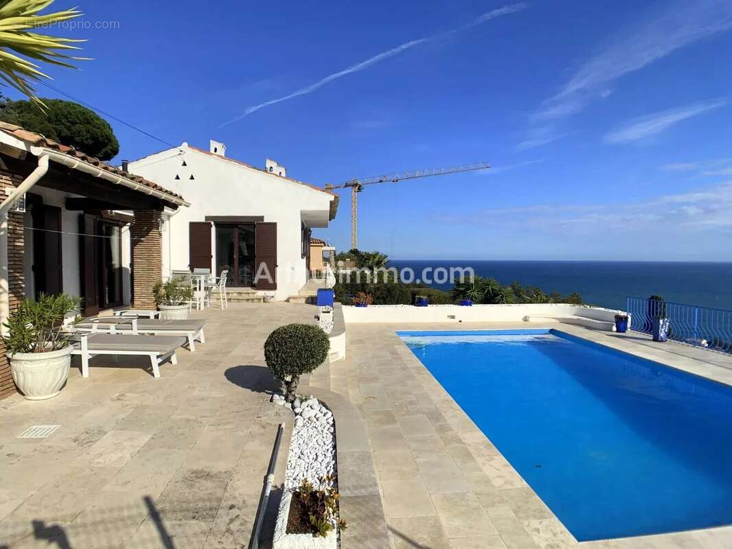 Maison à LES ISSAMBRES