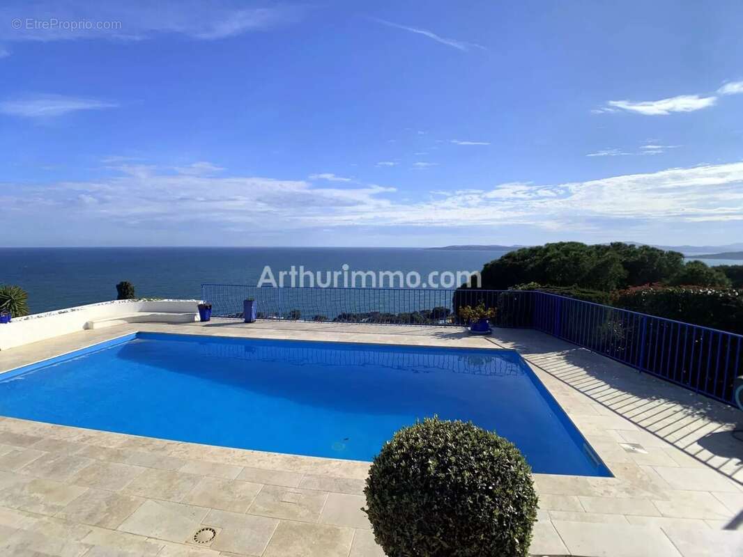 Maison à LES ISSAMBRES