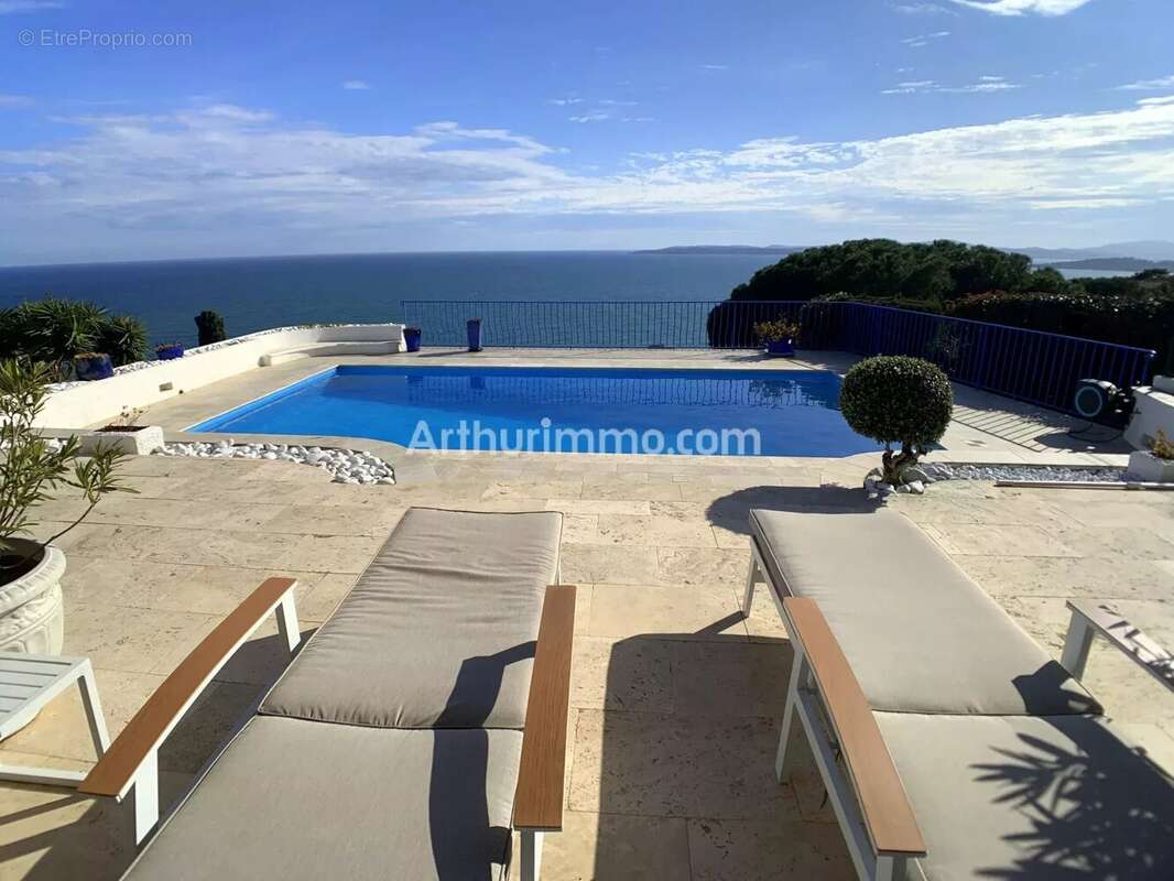 Maison à LES ISSAMBRES