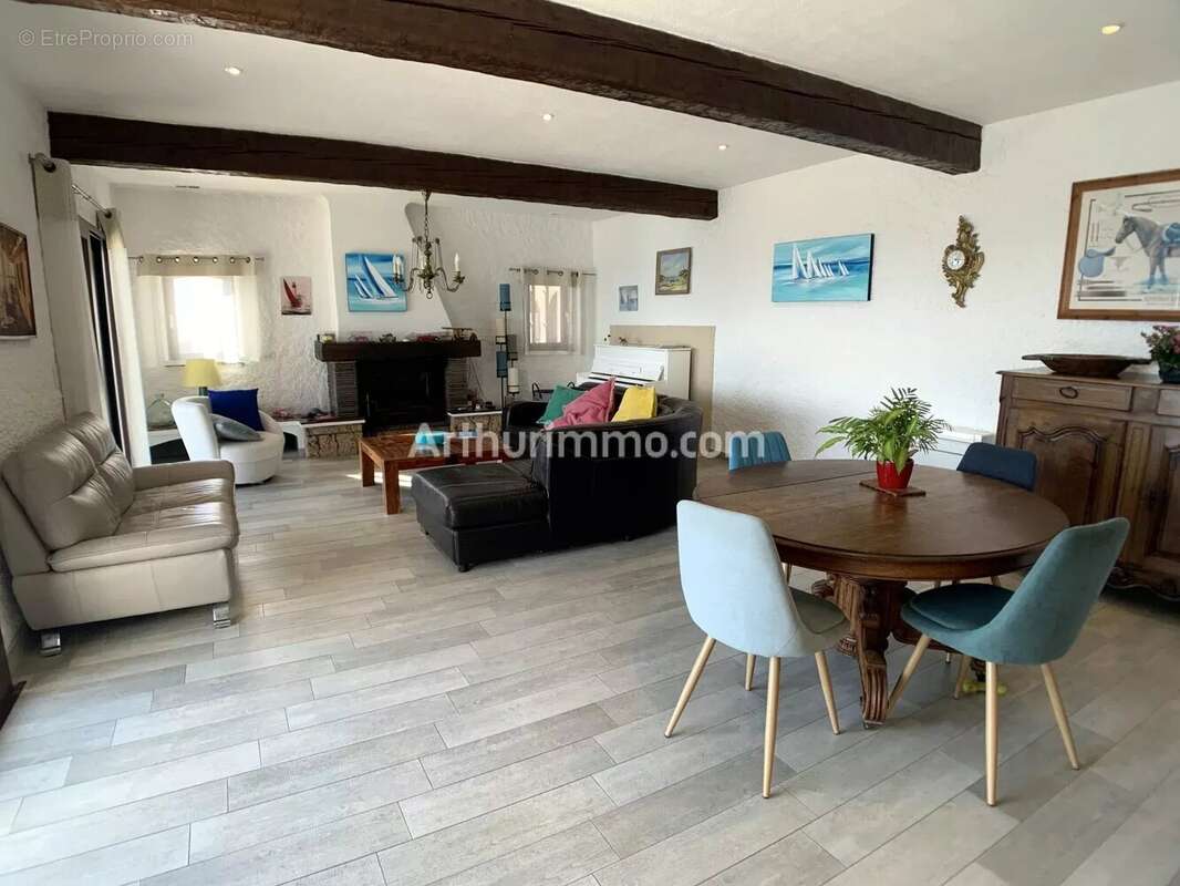 Maison à LES ISSAMBRES