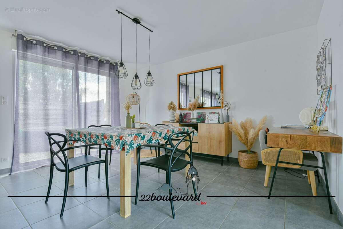 Maison à COMPREIGNAC