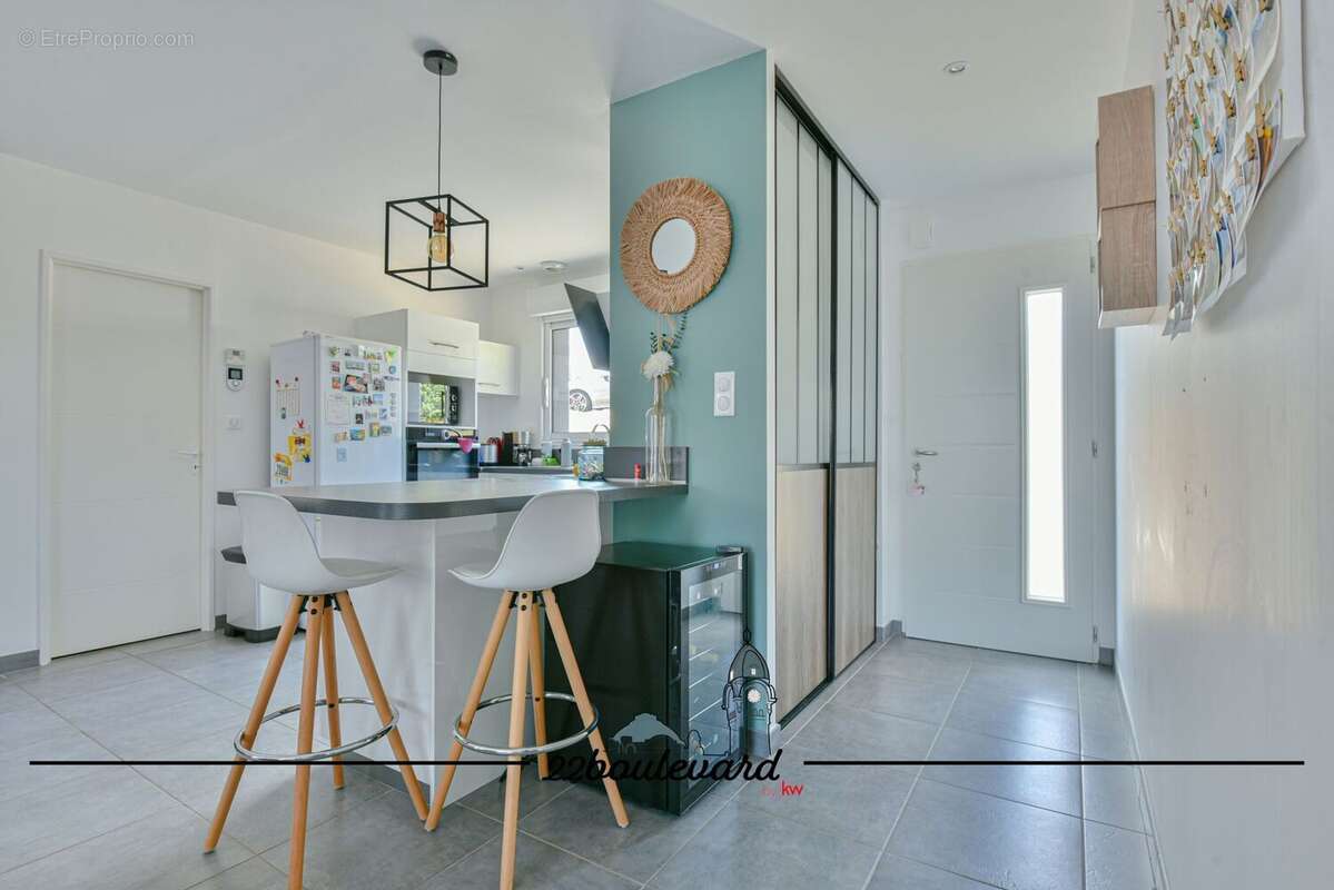 Maison à COMPREIGNAC