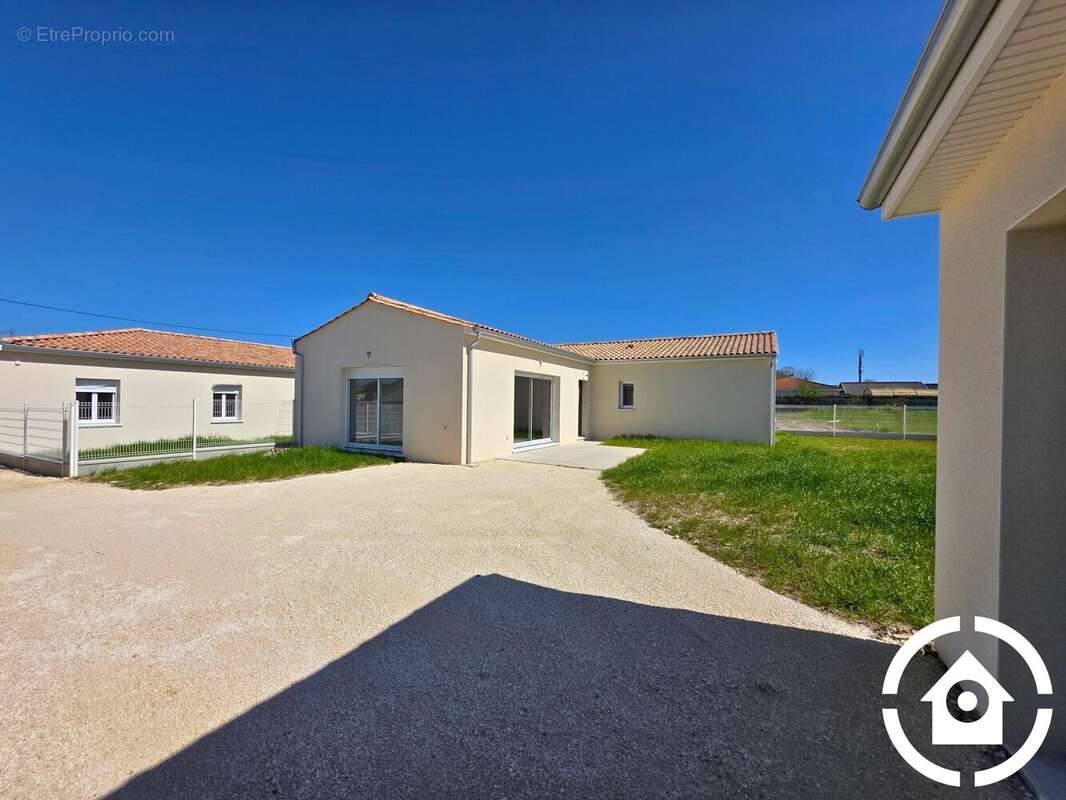 Maison à CHATEAUBERNARD