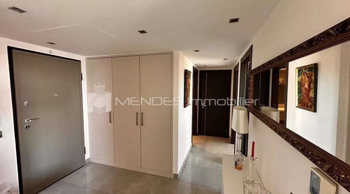 Appartement à ROQUEBRUNE-CAP-MARTIN