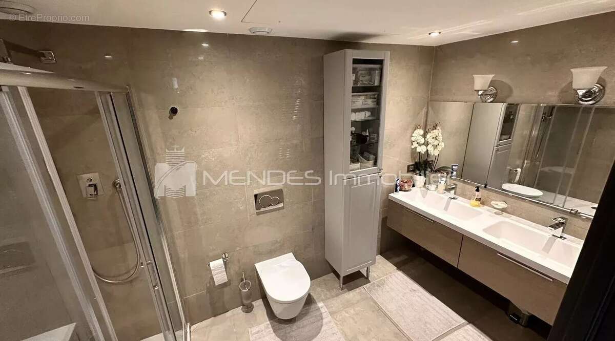 Appartement à ROQUEBRUNE-CAP-MARTIN