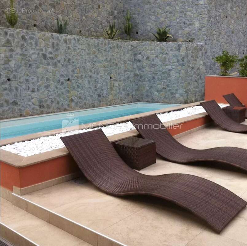 Appartement à ROQUEBRUNE-CAP-MARTIN