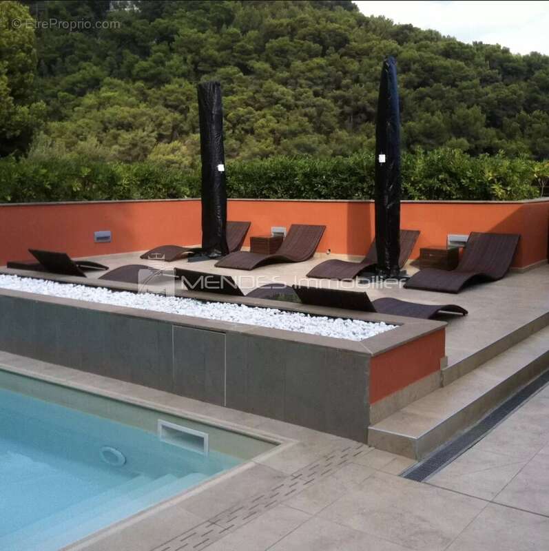 Appartement à ROQUEBRUNE-CAP-MARTIN