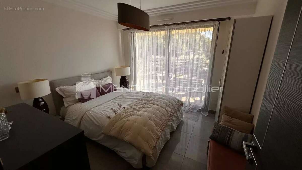 Appartement à ROQUEBRUNE-CAP-MARTIN