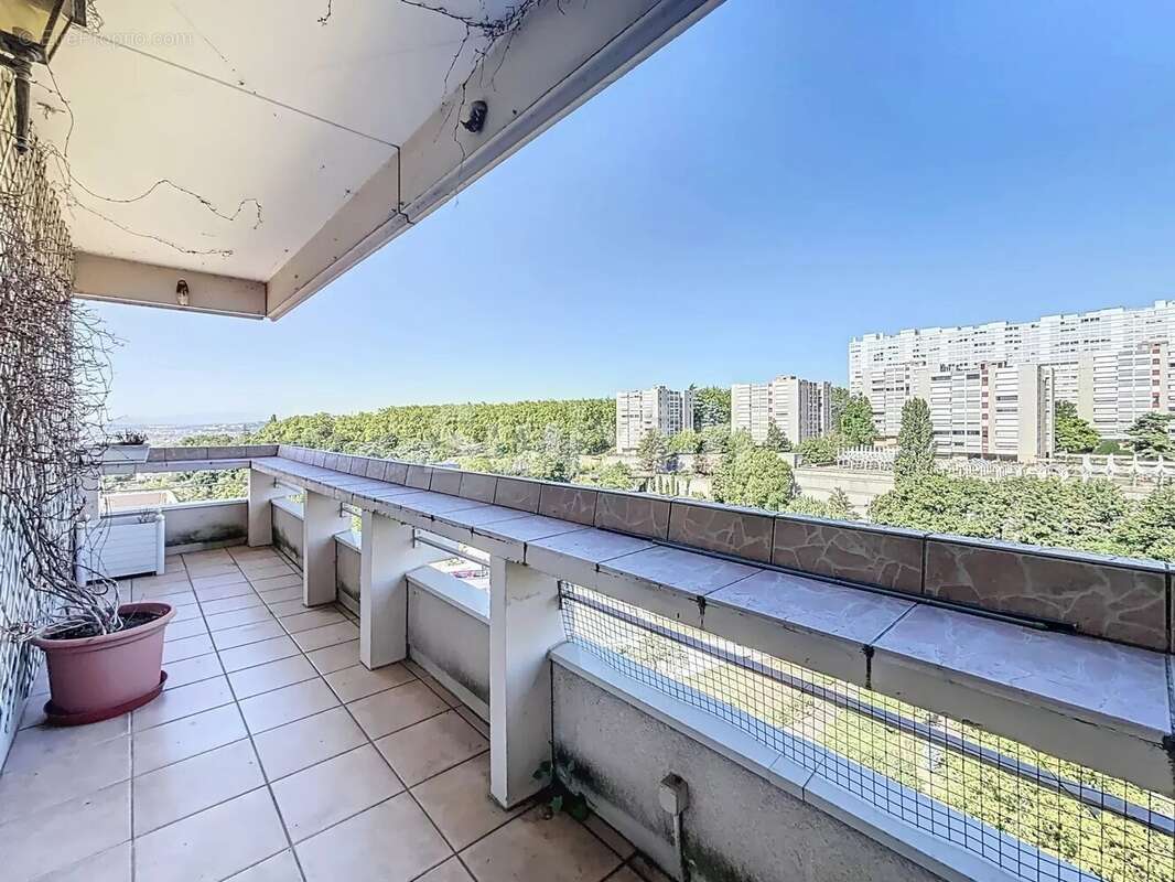 Appartement à CALUIRE-ET-CUIRE