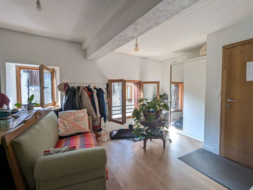 Appartement à TANINGES