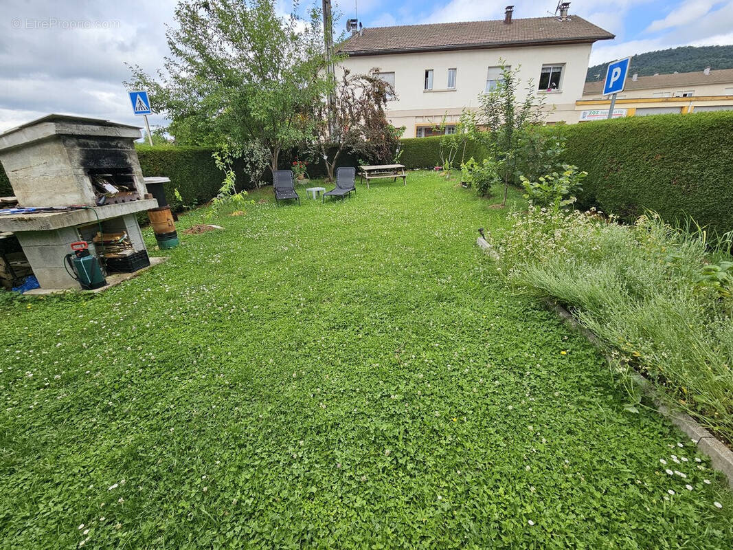 Maison à SAINT-LUPICIN