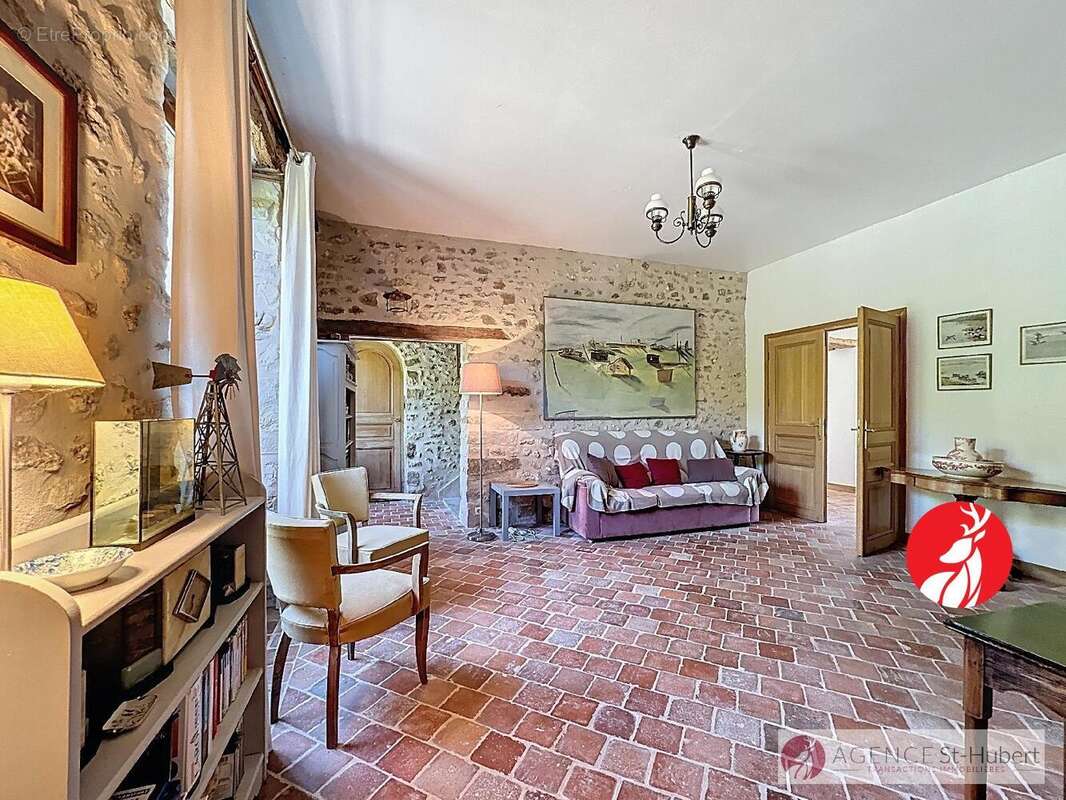 Maison à CHAILLY-EN-BIERE