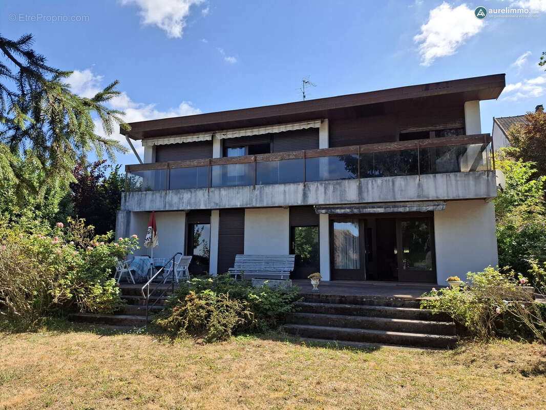 façade arrière - Maison à MONTLUCON