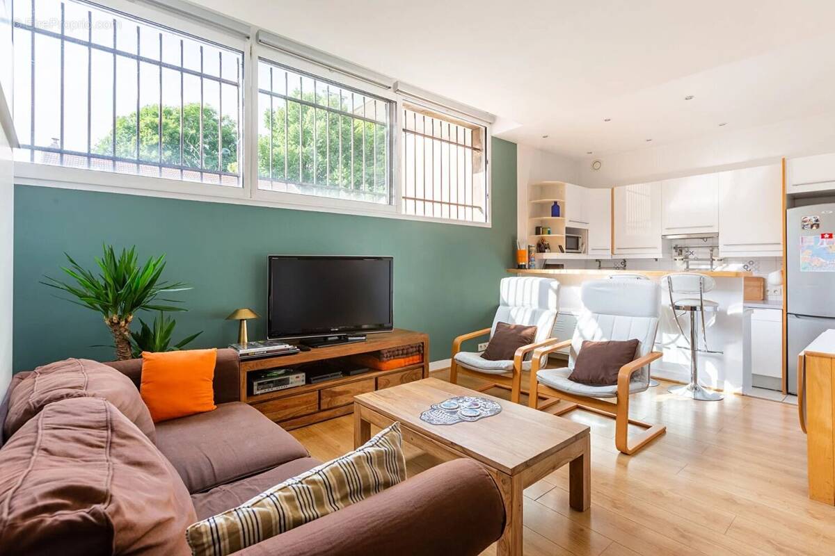 Appartement à COURBEVOIE