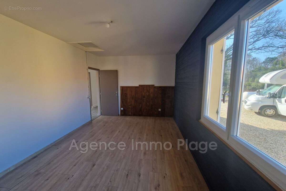 Maison à GRAYAN-ET-L&#039;HOPITAL