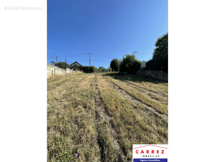 Terrain à SAVIGNY-SOUS-MALAIN