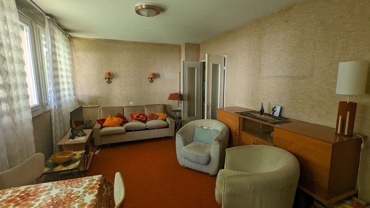 Appartement à CHENOVE