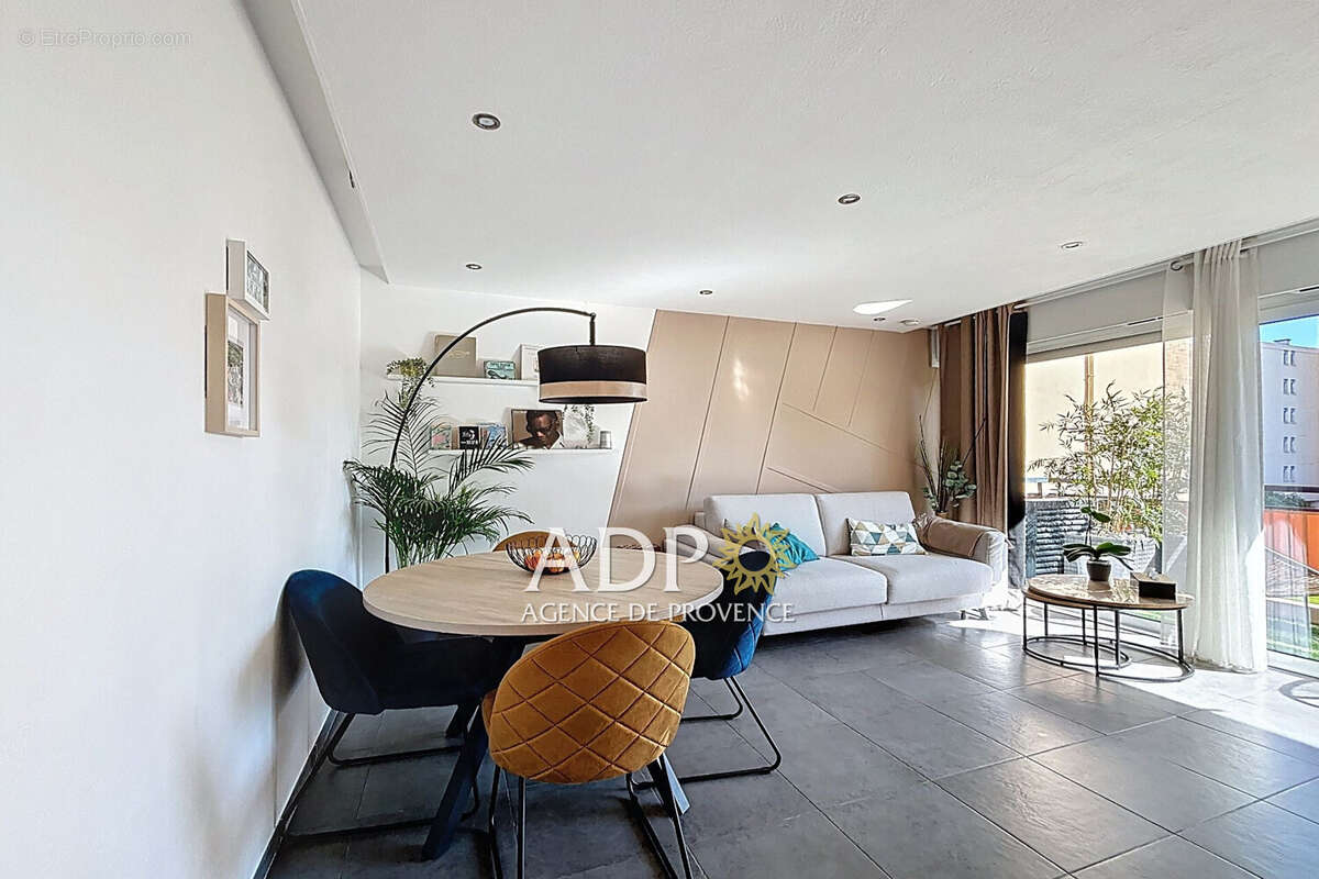 Appartement à LE CANNET