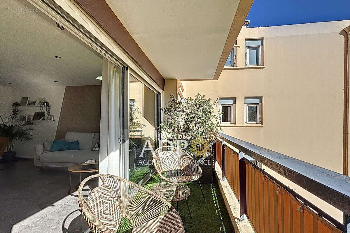 Appartement à LE CANNET