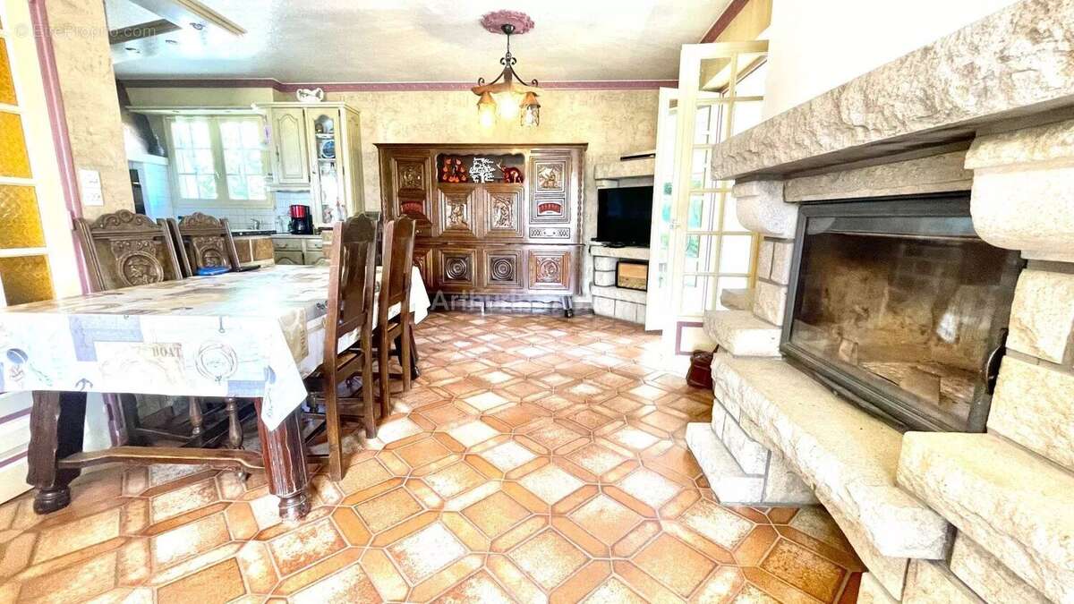 Maison à SAINT-CARREUC