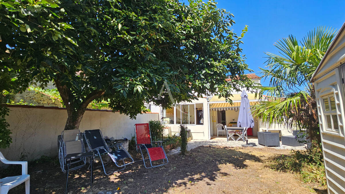 Maison à PORT-DES-BARQUES