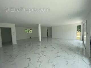 Maison à SAVIGNE-SUR-LATHAN