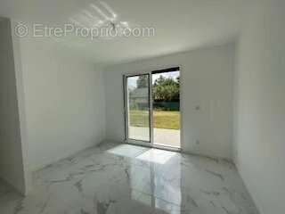 Maison à SAVIGNE-SUR-LATHAN