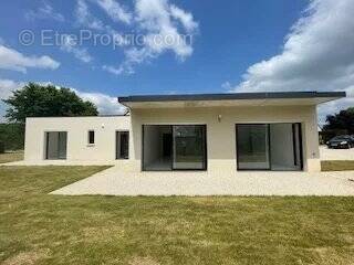 Maison à SAVIGNE-SUR-LATHAN