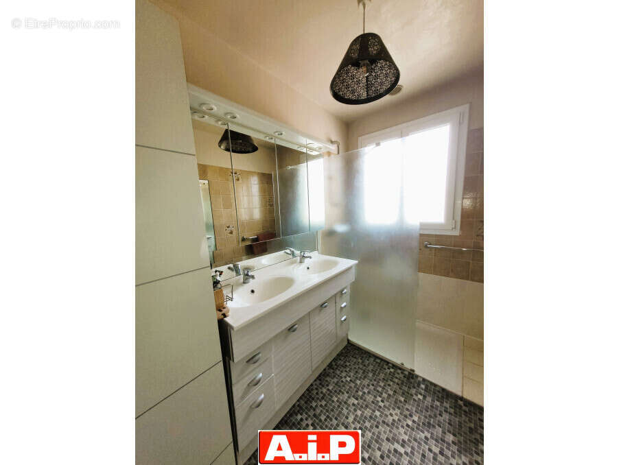 Maison à SAINT-MESMIN