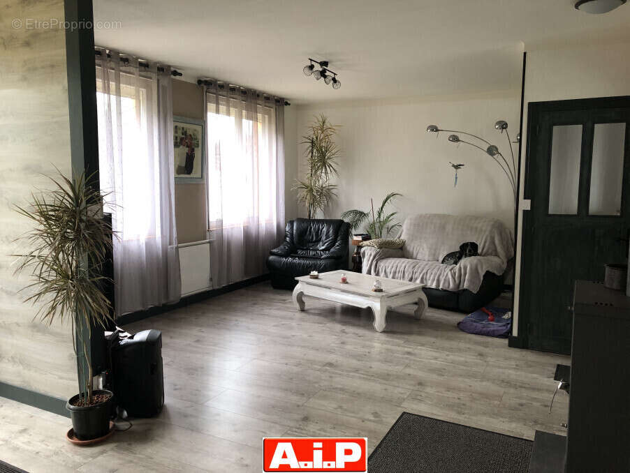 Maison à SAINT-MESMIN