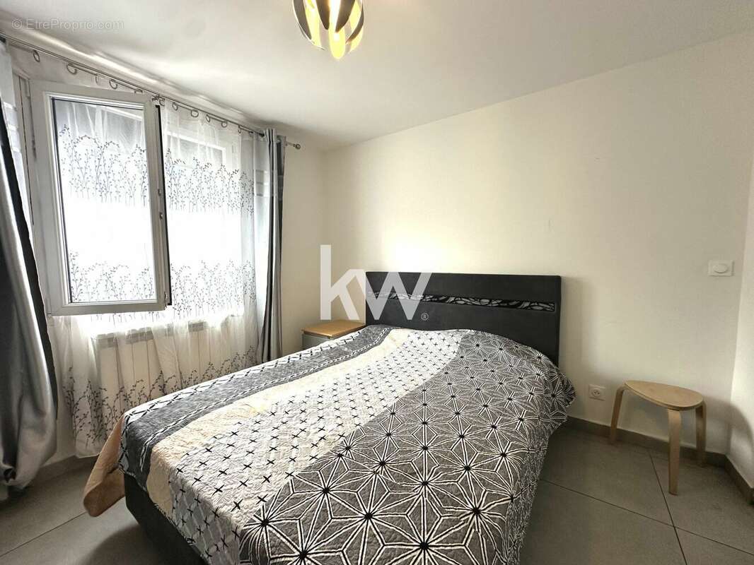 Maison à VIGNEUX-SUR-SEINE