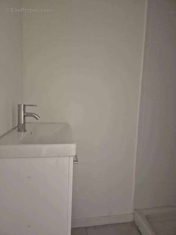 Appartement à COTIGNAC