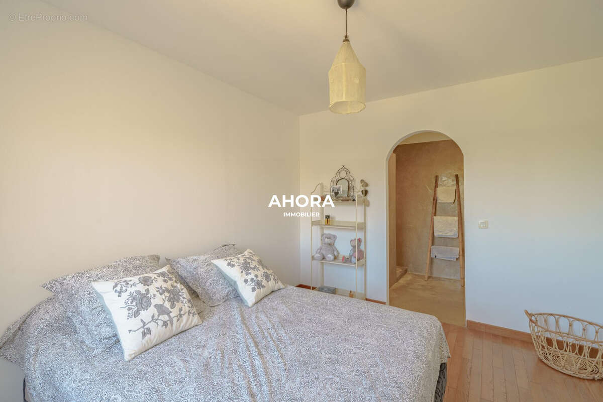 Maison à MARSEILLE-9E