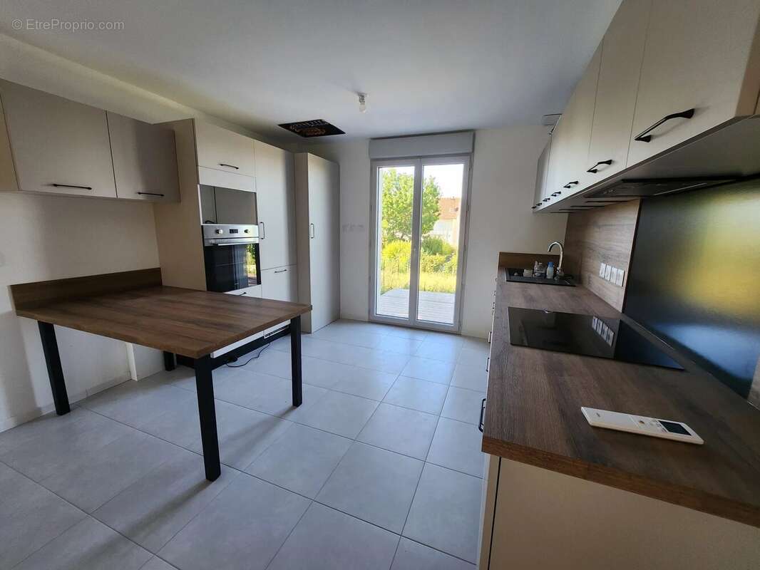 Maison à SAINT-JUNIEN