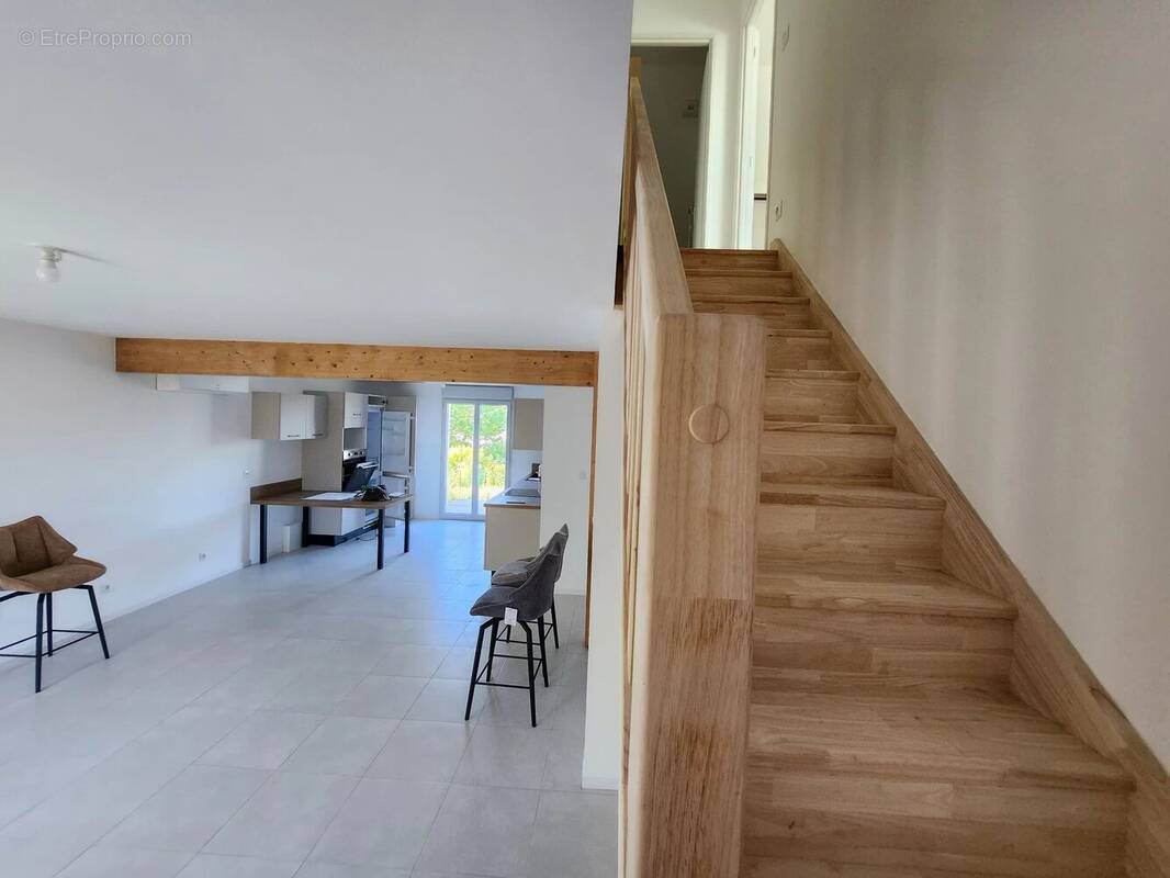 Maison à SAINT-JUNIEN